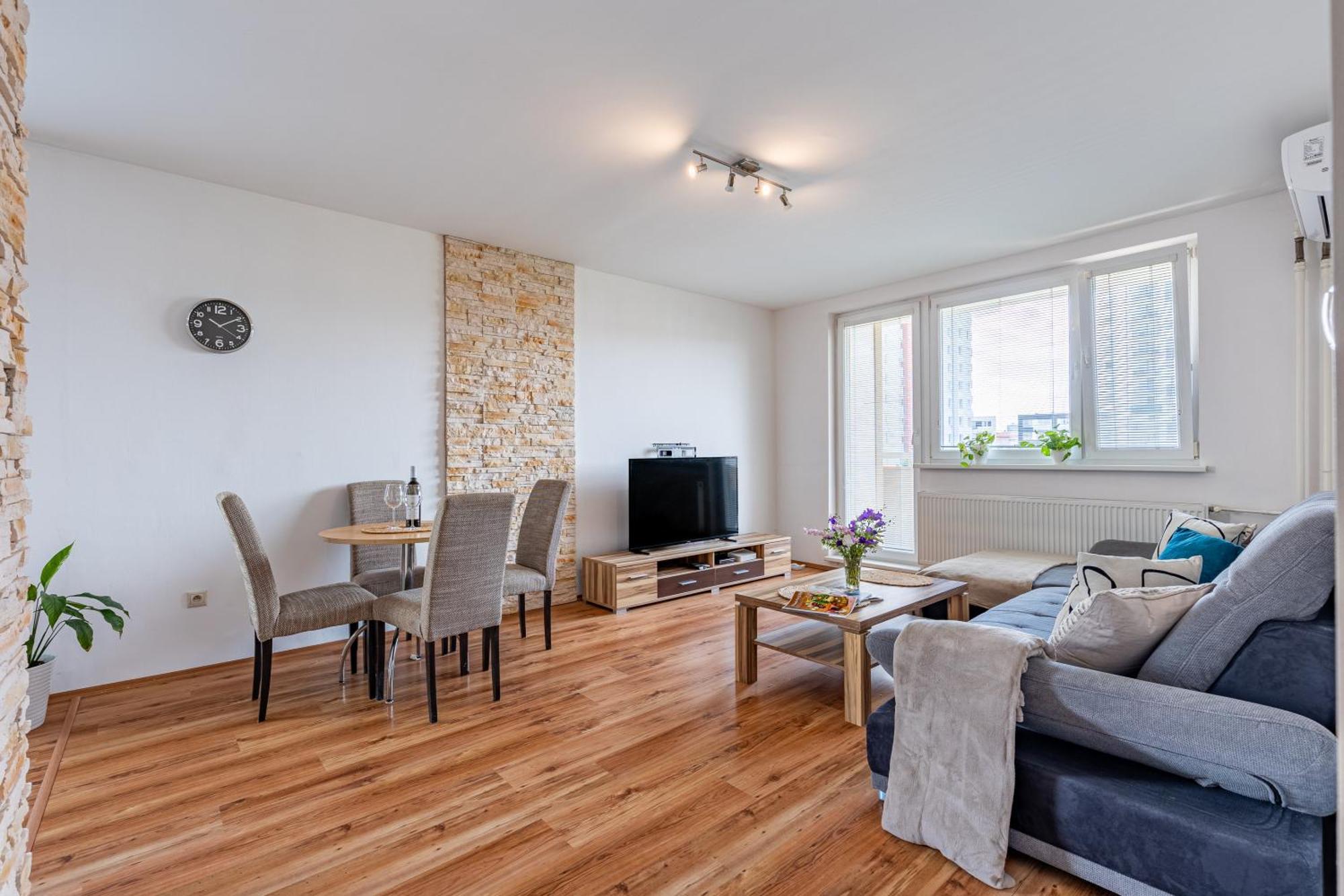 Spacious With Ac And Stunning Views Apartament Bratysława